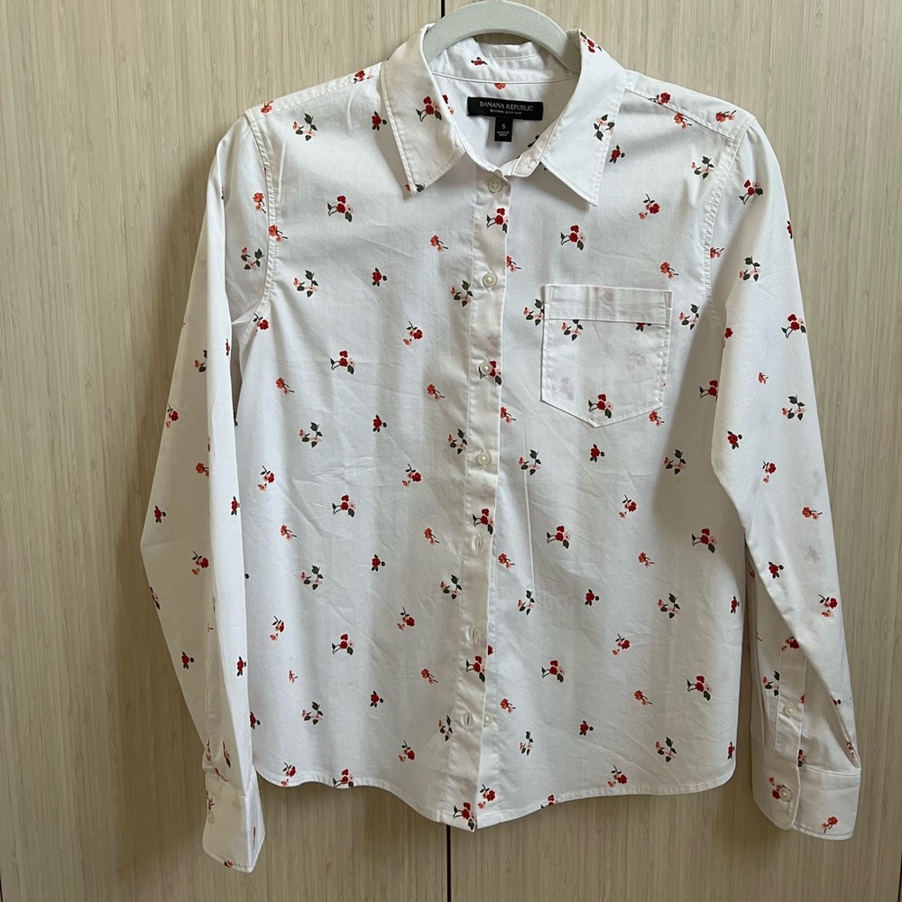 Banana Republic Floral Button Button Down